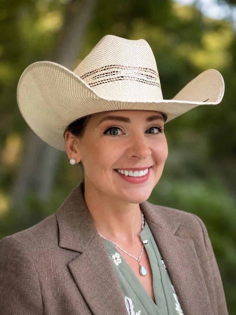 Alyssa Schipani — Horse Show Judge & Equine Educator